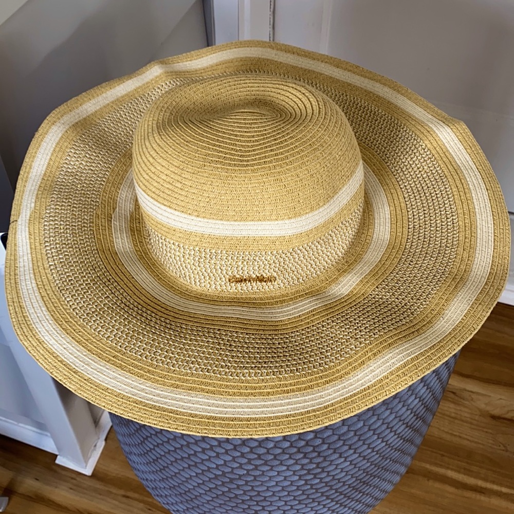 NWT Calvin Klein Beige Sun Hat UPF 40